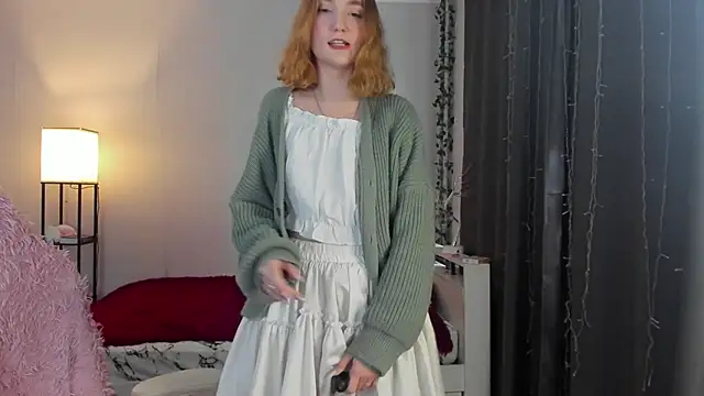 ReddHotPipper online show from October 2, 2025, 3:24 am