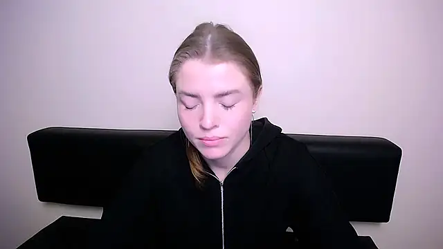 MissOliviaa  online show from January 31, 2025, 8:43 am