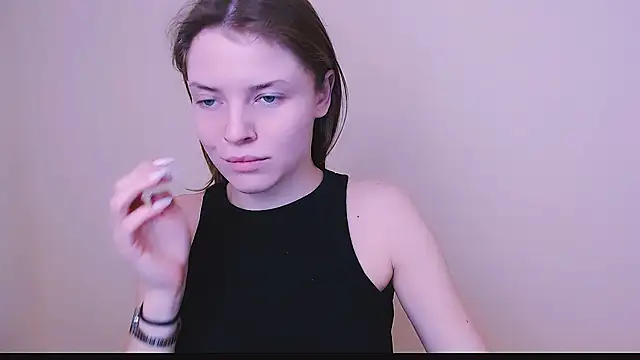 MissOliviaa  online show from February 7, 2025, 4:03 pm