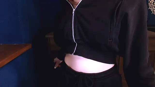 MissOliviaa  online show from November 6, 2025, 2:18 pm