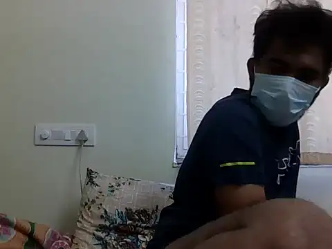 nick05inch online show from December 20, 2025, 7:37 am