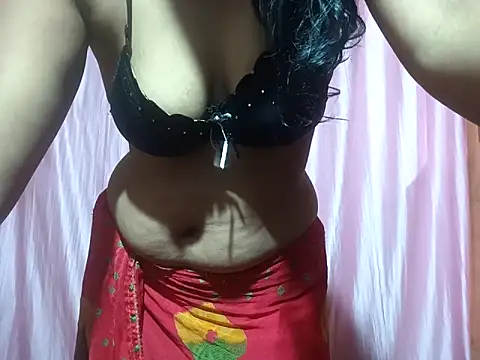 poojaxxx65 online show from February 22, 2025, 7:34 am