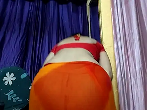 poojaxxx65 online show from June 19, 2026, 9:51 pm