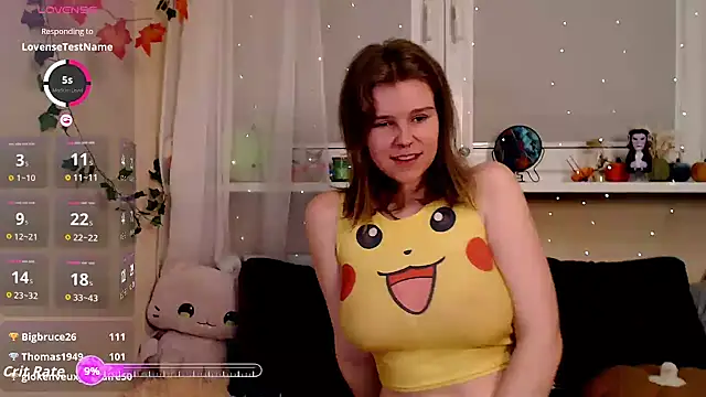 Snapshot of Moona_xx chatting on November 12, 2025, 9:25 pm Moona xx online show from November 12, 2025, 9:25 pm