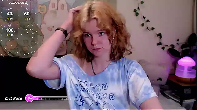 Moona xx online show from April 14, 2026, 9:43 pm