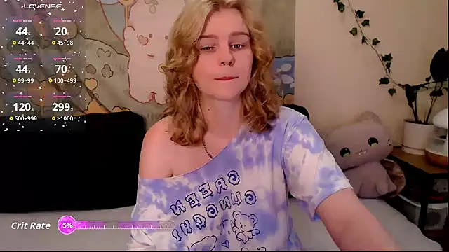 Snapshot of Moona_xx chatting on June 21, 2026, 10:01 pm Moona xx online show from June 21, 2026, 10:01 pm