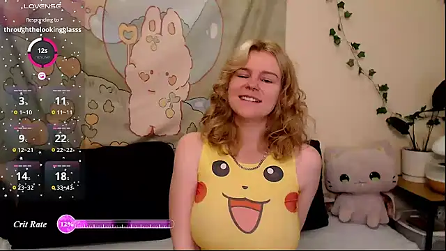 Snapshot of Moona_xx chatting on June 25, 2026, 10:47 pm Moona xx online show from June 25, 2026, 10:47 pm