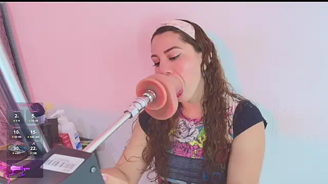 hade cute online show from December 7, 2024, 4:25 pm