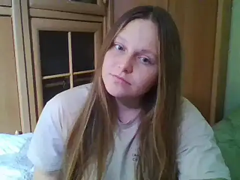 Evasapples online show from December 15, 2024, 12:40 am