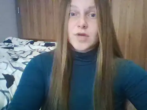 Evasapples online show from February 23, 2025, 2:14 pm