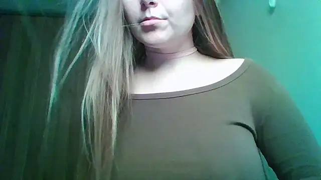 Evasapples online show from February 23, 2026, 9:01 pm