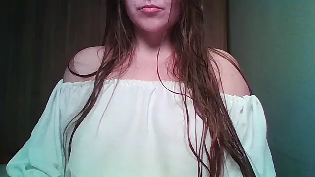 Evasapples online show from May 9, 2026, 12:32 pm