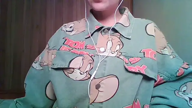 Evasapples online show from June 18, 2026, 1:26 pm