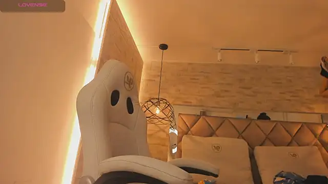 dorothy vegga online show from March 6, 2025, 3:57 am