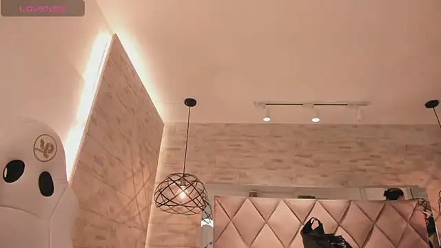 dorothy vegga online show from March 14, 2025, 2:42 am