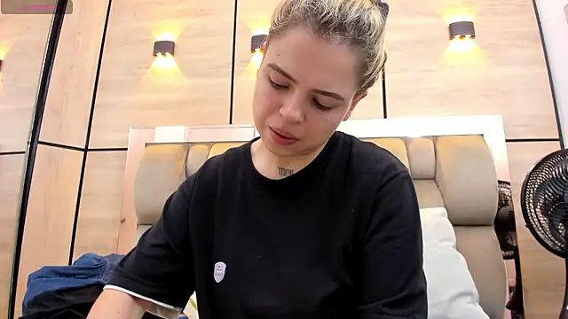 dorothy vegga online show from December 20, 2025, 4:08 am