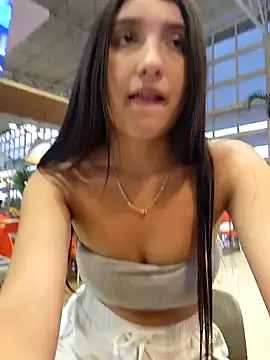 Snapshot of Matilda_russoo chatting on January 25, 2025, 10:50 pm Matilda russoo online show from January 25, 2025, 10:50 pm