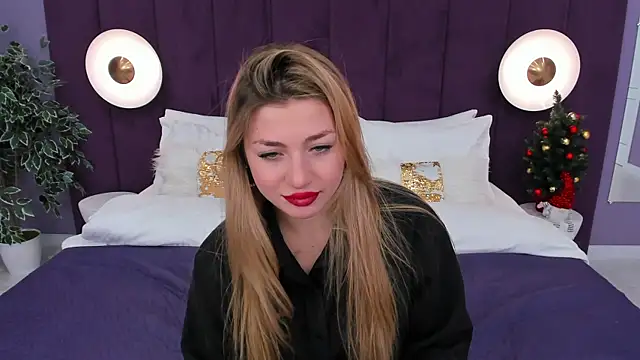 HelenaMorgan online show from January 4, 2025, 3:39 pm