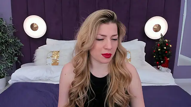 HelenaMorgan online show from January 5, 2025, 6:45 pm