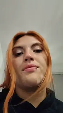 Snapshot of becca_diamond chatting on October 28, 2025, 2:04 am becca diamond online show from October 28, 2025, 2:04 am