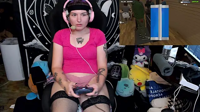 BrandiWRLD 999 online show from December 1, 2024, 9:48 pm