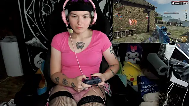 BrandiWRLD 999 online show from December 5, 2024, 5:04 am
