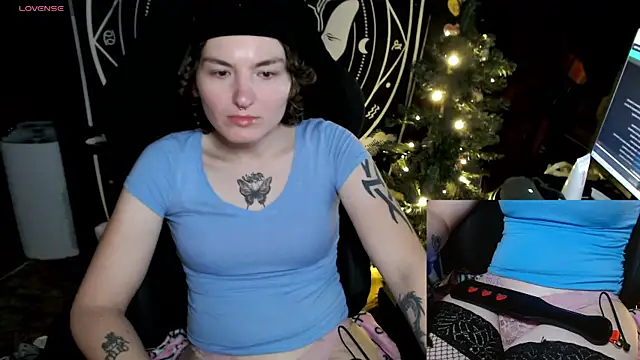 BrandiWRLD 999 online show from December 10, 2024, 9:22 pm