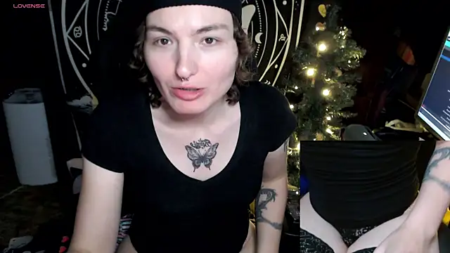 BrandiWRLD 999 online show from December 13, 2024, 5:38 am