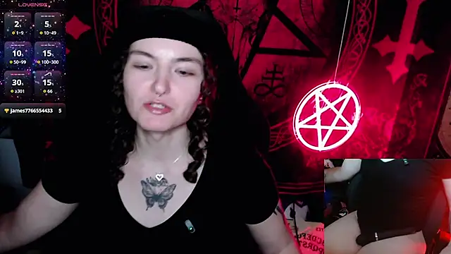 Snapshot of BrandiWRLD_999 chatting on October 18, 2025, 6:19 pm BrandiWRLD 999 online show from October 18, 2025, 6:19 pm