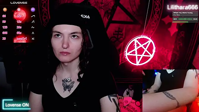 Snapshot of BrandiWRLD_999 chatting on October 30, 2025, 7:47 pm BrandiWRLD 999 online show from October 30, 2025, 7:47 pm