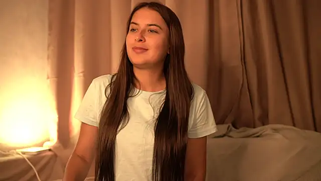 Snapshot of elisa_moon chatting on September 26, 2025, 4:11 pm elisa moon online show from September 26, 2025, 4:11 pm