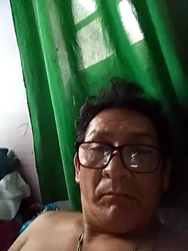 ardiente47 online show from February 8, 2026, 10:35 pm