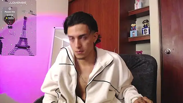 Aaron-Saemz- online show from February 7, 2025, 6:13 pm