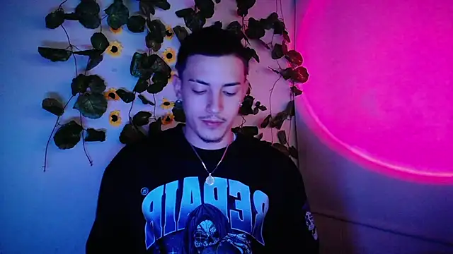 Aaron-Saemz- online show from September 10, 2025, 1:49 am