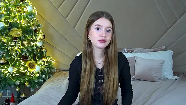 MilanaBalmain online show from December 15, 2024, 7:35 am
