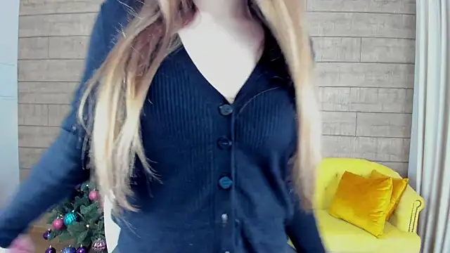MilanaBalmain online show from December 17, 2024, 10:34 am