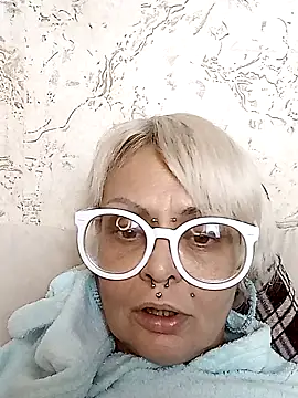 Gardener of Illusions online show from November 3, 2025, 4:41 pm