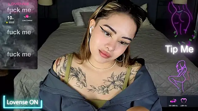 baby  kim online show from November 30, 2025, 5:22 am