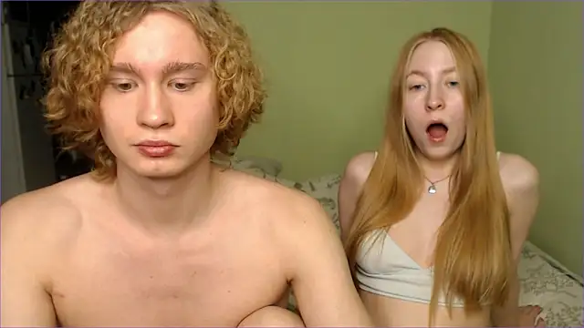 AliceStoneJhonyStone online show from December 22, 2025, 2:36 pm