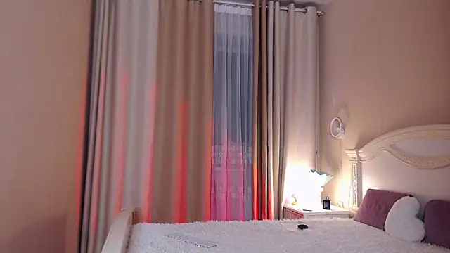 Snapshot of Avylew chatting on November 1, 2025, 2:02 am Avylew online show from November 1, 2025, 2:02 am