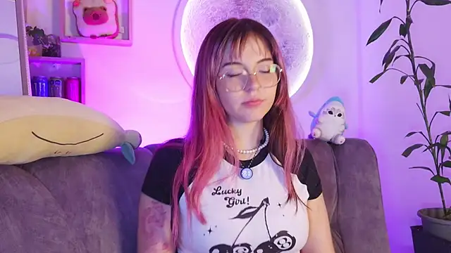 cherrybom969 online show from May 16, 2026, 3:47 am