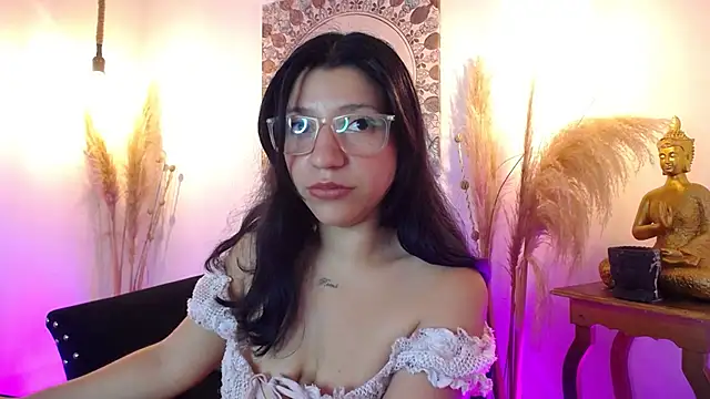 Snapshot of Gag_princeess chatting on March 1, 2025, 10:42 pm Gag princeess online show from March 1, 2025, 10:42 pm