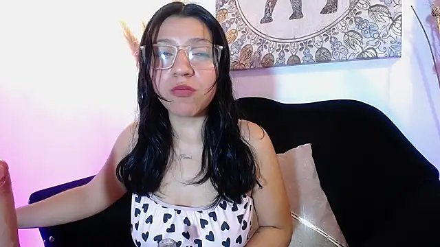 Snapshot of Gag_princeess chatting on March 9, 2025, 10:30 pm Gag princeess online show from March 9, 2025, 10:30 pm