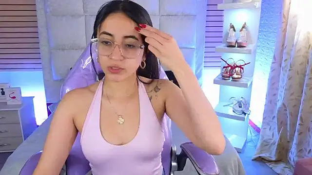 Mia Fischer online show from June 20, 2026, 3:04 pm