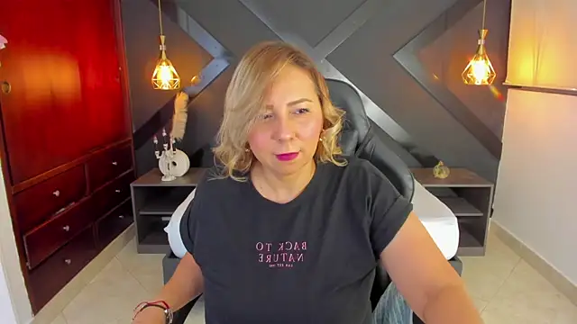 andre soto  online show from November 18, 2025, 2:28 am