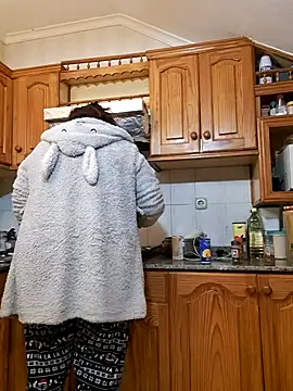 kittymorenita26 online show from December 9, 2024, 7:18 pm