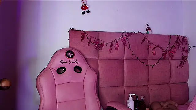 Snapshot of samantha_sw chatting on December 19, 2024, 9:18 am samantha sw online show from December 19, 2024, 9:18 am