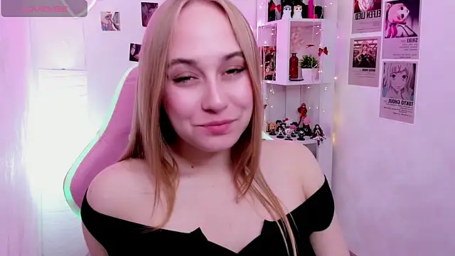LianaBright online show from May 6, 2026, 2:08 am