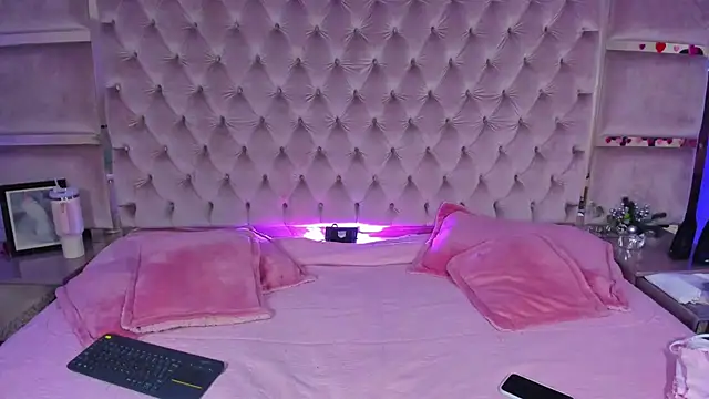 Snapshot of Harii_02 chatting on February 17, 2026, 7:53 pm Harii 02 online show from February 17, 2026, 7:53 pm