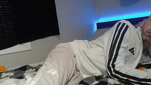 smokee parT903 online show from February 5, 2026, 6:45 pm